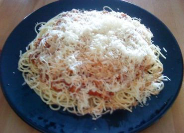 Špagety s rajčatovou-česnekovou omáčkou - rychovka