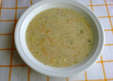 Bramborová polévka s tatarkou