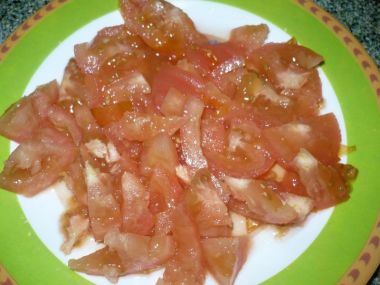 Rajčatový  salát s balkánským sýrem
