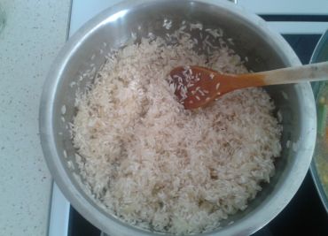 Dušená rýže s máslem