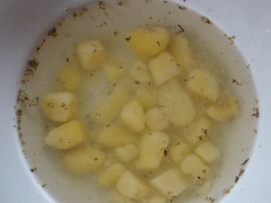 Česneková polévka ( vyprošťovák z opice)