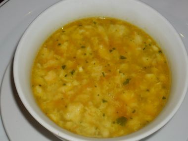 Mrkvová polévka s vajíčkem