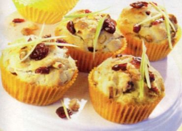 Sýrové muffiny s brusinkami a ořechy - bio