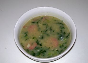 Zelená polévka z růžičkové kapusty