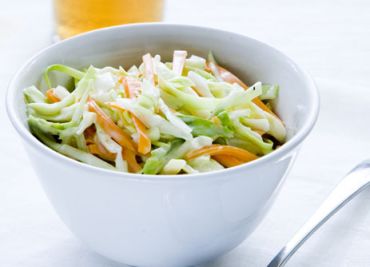 Coleslaw s čedarem