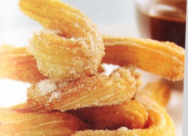 Churros s horkou čokoládovou omáčkou