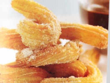 Churros s horkou čokoládovou omáčkou