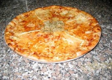 Recept Pizza s párkem a sýrem