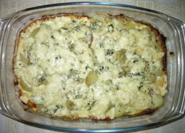 Recept Zapečené brambory s kuřecím masem a nivou