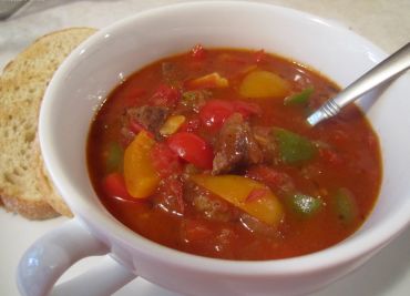 Maďarská gulášová polévka