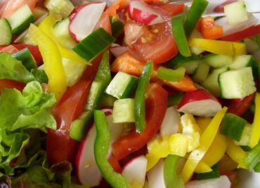 Recept Zeleninový salát s uzeninou