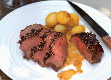 Srnčí steak na pepři