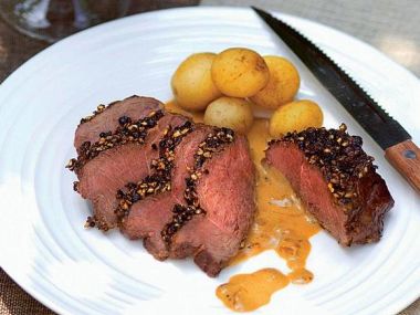 Srnčí steak na pepři