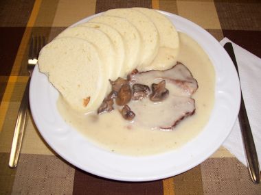 Recept Žampionová omáčka se zakysanou smetanou