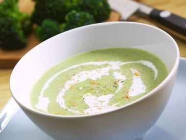 Recept Brokolicová polévka s parmazánem