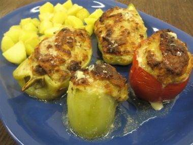 Paprika plněná zeleninou a ovesnými vločkami