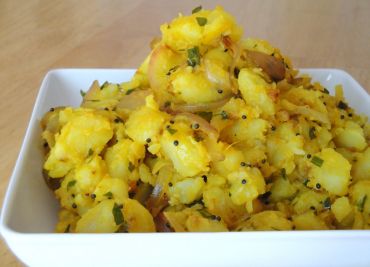 Zelí s bramborami (Bandgobhi alu sabji)