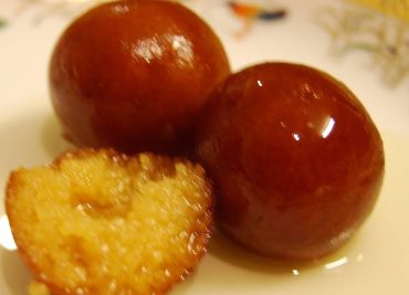 Sladké kuličky - Gulab-džamun (Gulab jamun)