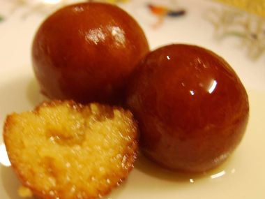 Sladké kuličky - Gulab-džamun (Gulab jamun)