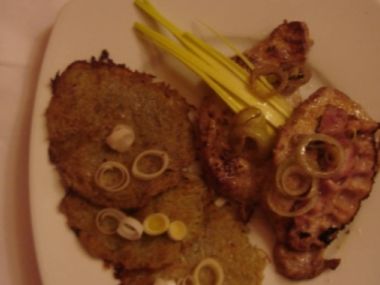 Kotletky ve slaninové peřince