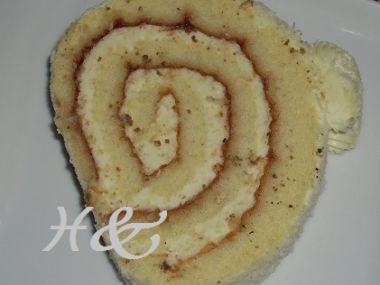 Roláda s lískovými oříšky