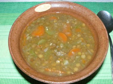 Netradiční čočková polévka