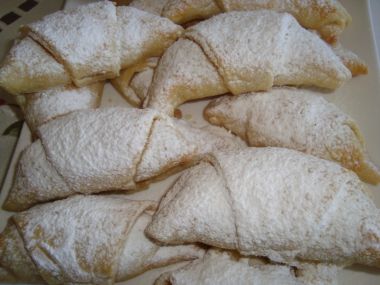 Šlehačkové rohlíčky