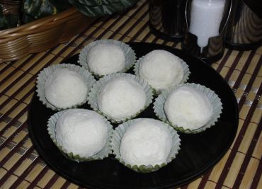 Domácí kokosové kuličky