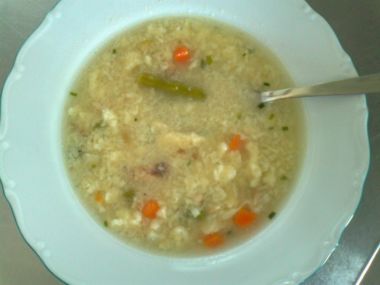 Kuřecí polévka s kapáním