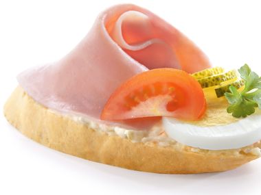 Chlebíčky s pařížským salátem