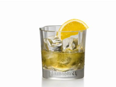 Becher tini
