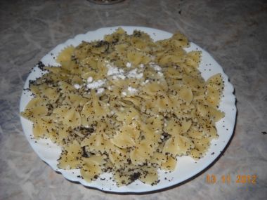 Nudle s mákem a cukrem