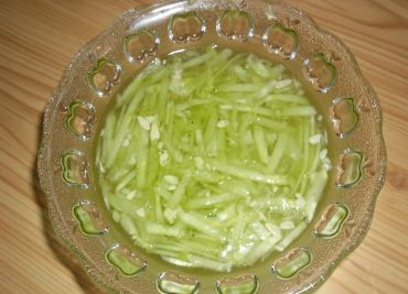 Okurkový salát na dělenou stravu