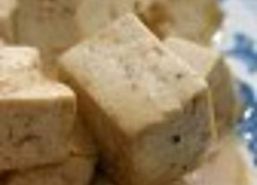 Bylinkové tofu špízy
