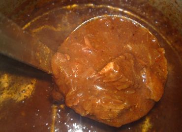 Kotlíkový guláš ze skopového a hovězího masa