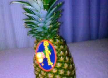 Hrnkový ananasový moučník