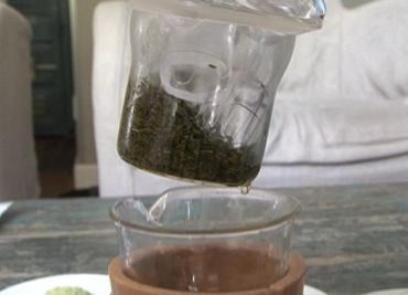 Studenej nápoj se zeleným čajem