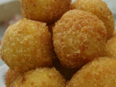 Bramborové krokety se salámem