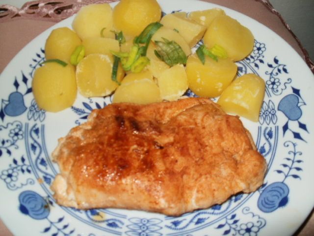 Recept: Kuřecí smažený řízek se šunkou a sýrem | Tradičnírecepty.cz