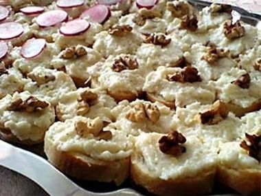 Česnekové pomazánky