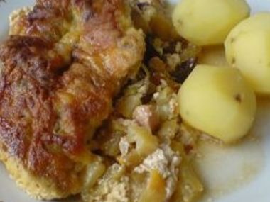 Zapečené obrácené řízky (podle Petra Novotného) s kečupem a hořčicí
