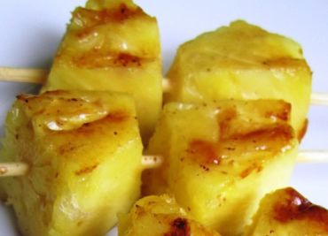 Vynikající grilovaný ananas