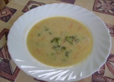 Brokolicová polévka s nivou