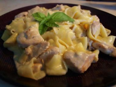 Fettuccine s kuřecím masem v citronové omačce
