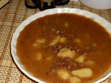 Bramborová polévka s masem