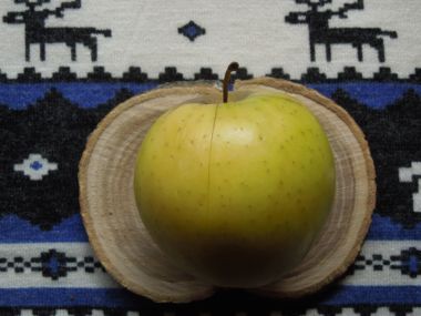 Studený jablkový křen