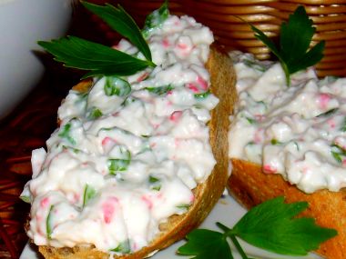Pomazánka ze surimi tyčinek s libečkem