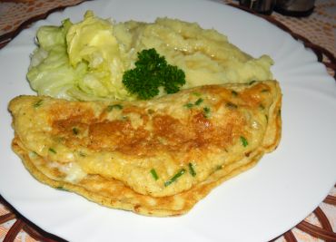 Vaječná omeleta se sýrem Camembert