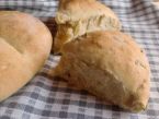 Nejrychlejší nekynutý chléb s olivami a rozmarýnem