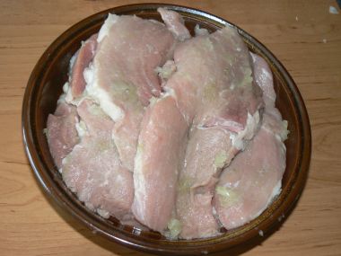 Řízek s cibulí